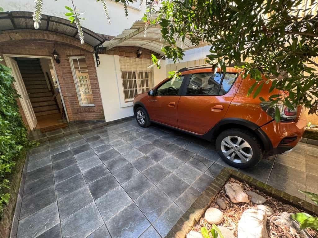 Casa tipo TRIPLEX en Martínez imagen 5